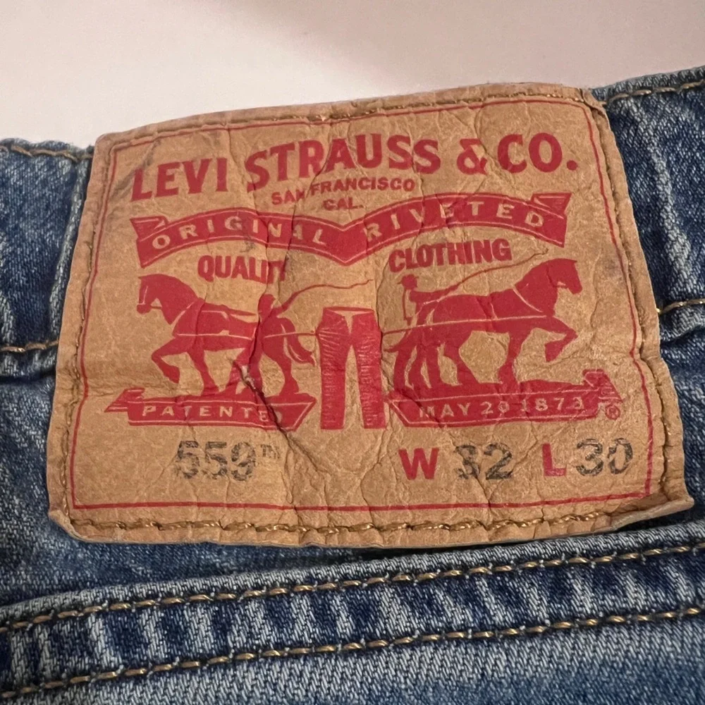 Levi's 559 Men’s Relaxed Straight Stretch Blue Jeans 32x29 1/2 Tag(W32xL30)